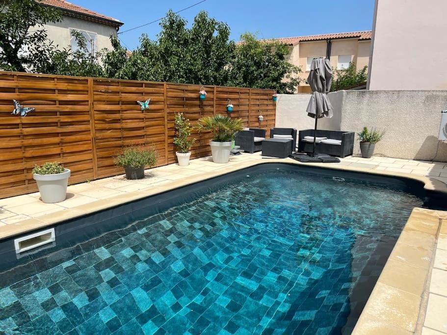 Superbe Studio Neuf Avec Piscine Apartment Montelimar Bagian luar foto